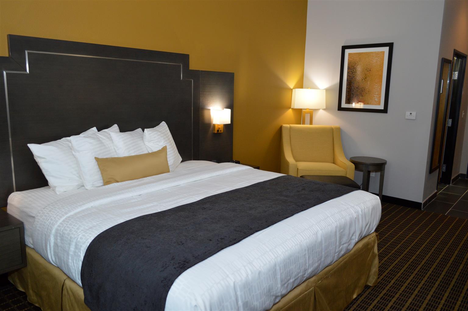 Best Western Plus Regency Park Walker Exterior photo