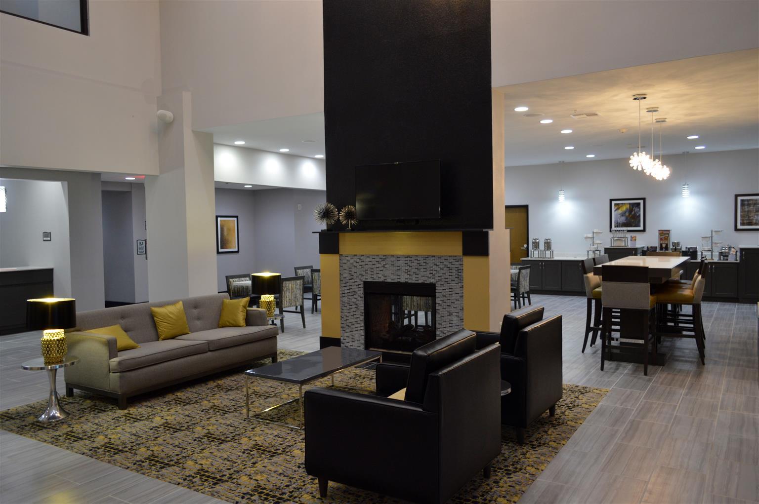 Best Western Plus Regency Park Walker Exterior photo