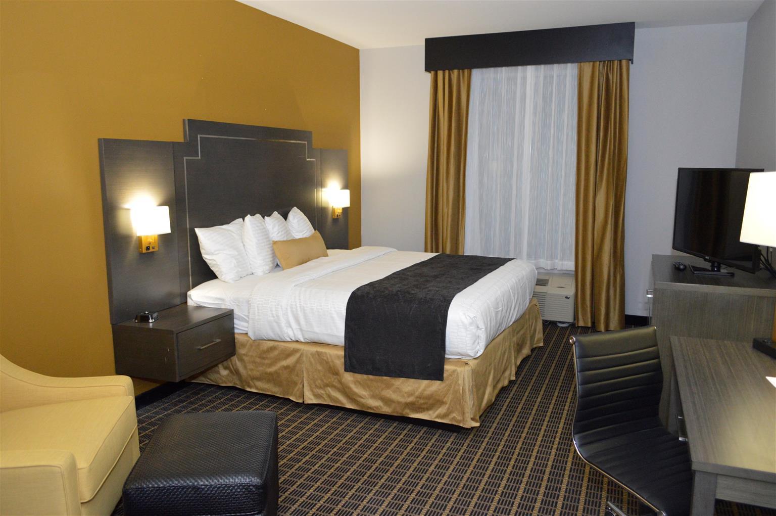 Best Western Plus Regency Park Walker Exterior photo